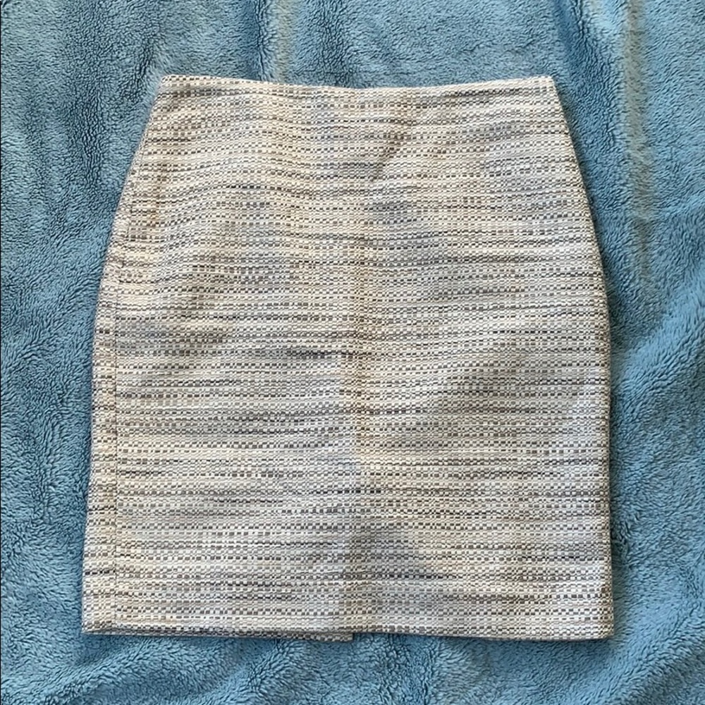 Beautiful Ann Taylor Petite skirt ♥️✨